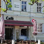 Madar Cafe Melk