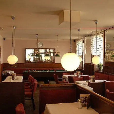 Madar Cafe