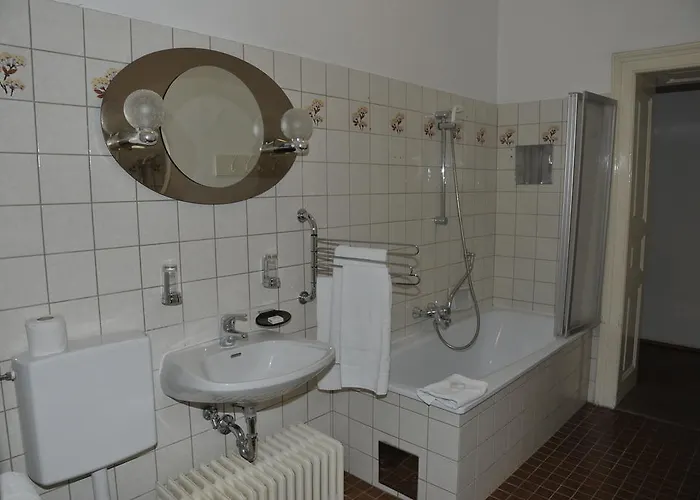 Guest house Madar Cafe 3*