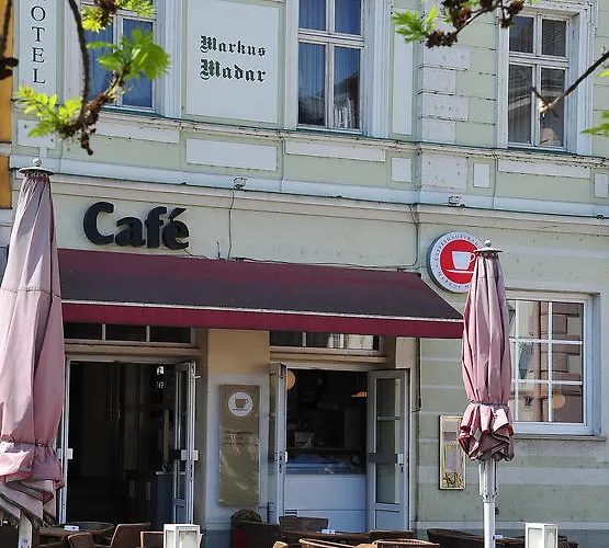 Madar Cafe Melk