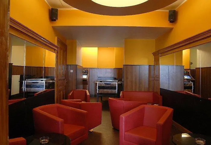 Guest house Madar Cafe 3*